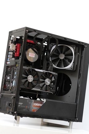 NZXT-by-SS-70.jpg