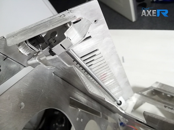 AXE-R-114.jpg