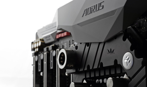 AORUS-wallpaper-sspcmodding.jpg