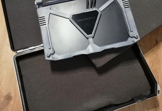 PREDATOR 084
